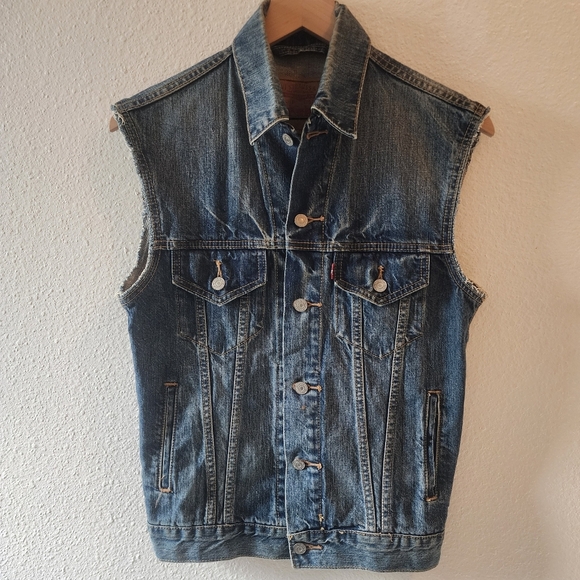 Levi's Womens Trucker Jean Jacket Button Down Denim Medium Wash Blue Size XS - Picture 1 of 13